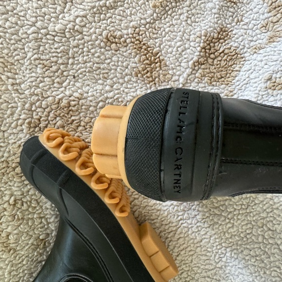 Stella McCartney Black Vegan Chelsea Rain boots - Picture 6 of 11